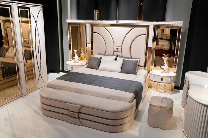 Schlafzimmer Set Bett 2x Nachttische Hocker Luxus neu 5tlg Design Holz