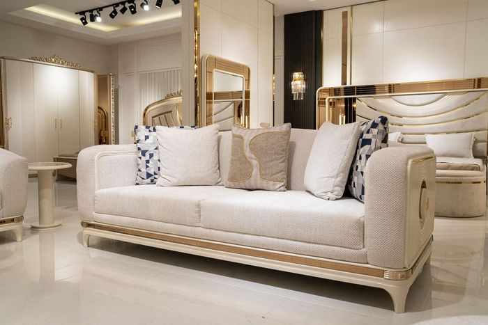 Modernes beige Stoffsofa mit Holzrahmen für Wohnzimmer