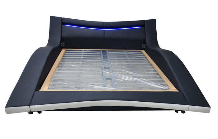 Luxus Design Leder Doppel Hotel Bett mit USB Gepolstertes Ehe Betten Gestell Neu
