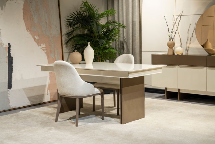 Designer Küchenmöbel Luxuriöser Esstisch Designer Textil Lehnstühle 5tlg
