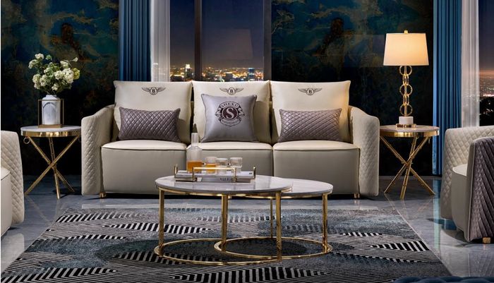 Dreisitzer Couch Polster Design Sofa 3er Sitz Sofas Zimmer Möbel Beige Moderne