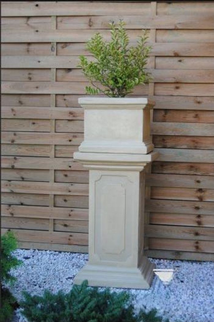 Blumenkorb Blumenkasten Blumen Gefäss Dekoration Statue Figuren Garten Terrasse