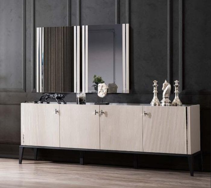 Weiße Esszimmer Anrichte Designer 4-türige Kommode Exklusive Holzmöbel