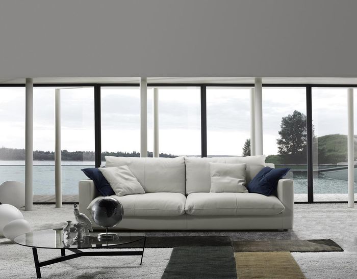 Dreisitzer Luxus Sofa 3 Sitz Sofas Sitz Leder Design Couch Möbel Stil Prianera