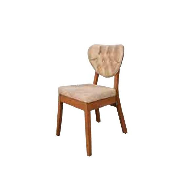 Ein Holzstuhl mit einem weichen Sitz und einem runden Chesterfield -Rücken