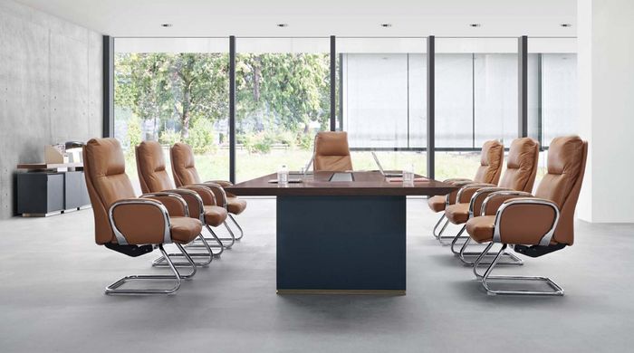 Holz Esstisch mit Kunstlederstühlen modern, langlebig, stilvoll