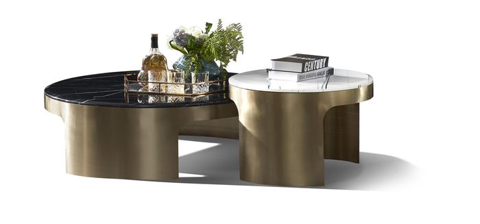 Eleganter Marmor-Couchtisch mit Edelstahl in modernem Design
