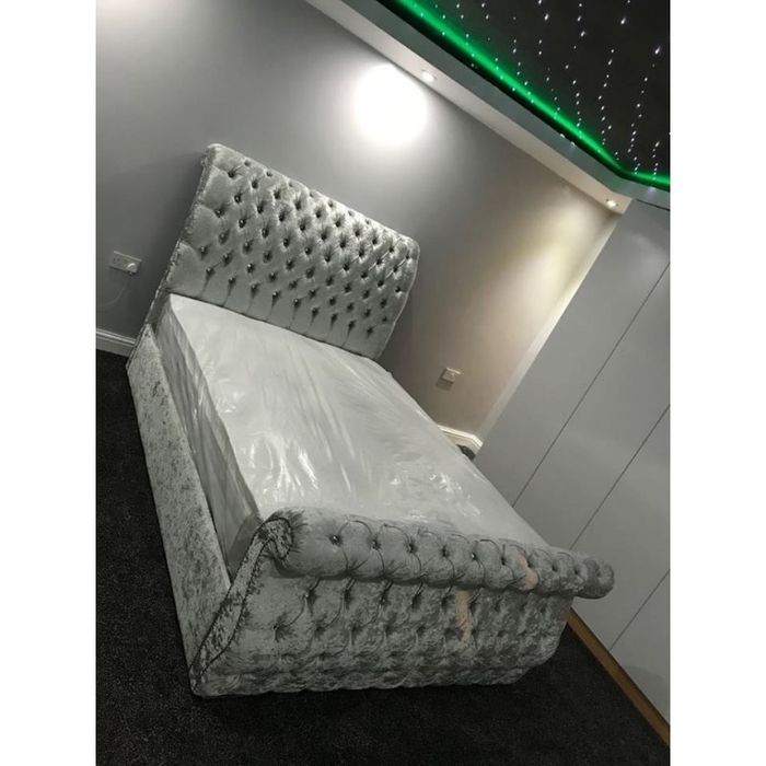 Samt Velvet Chesterfield Design Bett Klassisches Bettgestell Polster Betten Neu
