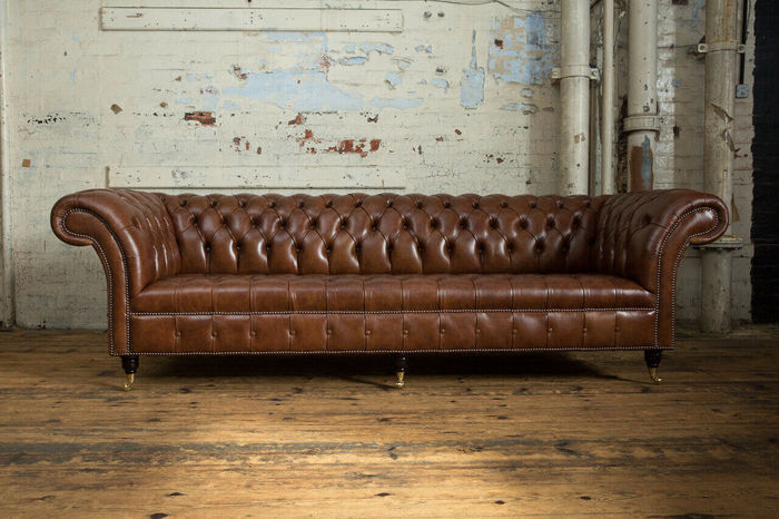 Chesterfield Braun Couch Sofa Polster 4 Sitzer Couchen Sitz Garnitur Sofas 265cm