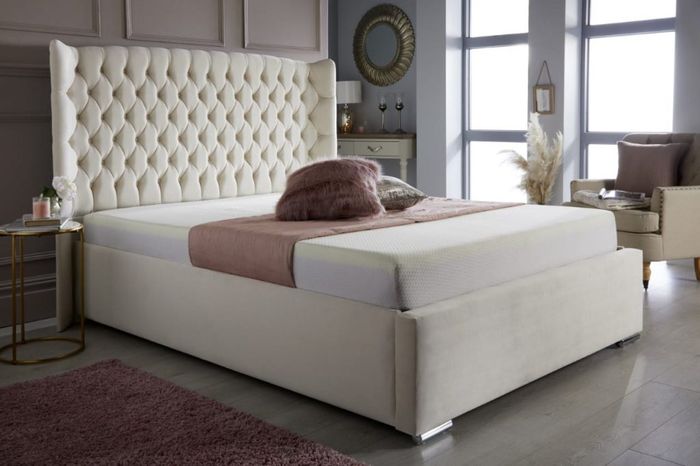 Chesterfield Bett Design Schlafzimmer Englisches Betten 180x200cm Textil Polster