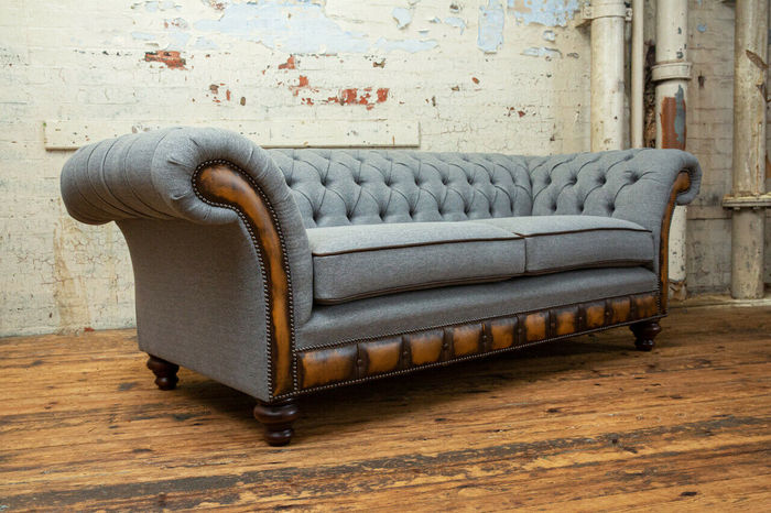 Dreisitzer Couch Polster Design Sofa 3er Sitz Sofas Zimmer Grau Neu Chesterfield