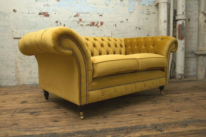 Zweisitzer Couch Polster Design Sofa 2er Sitz Sofas Zimmer Chesterfield Gelb