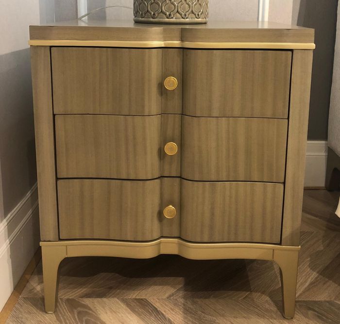 Klassischer Nachtschrank Nachttisch Massiv Konsole Ablage Schlafzimmer NEU