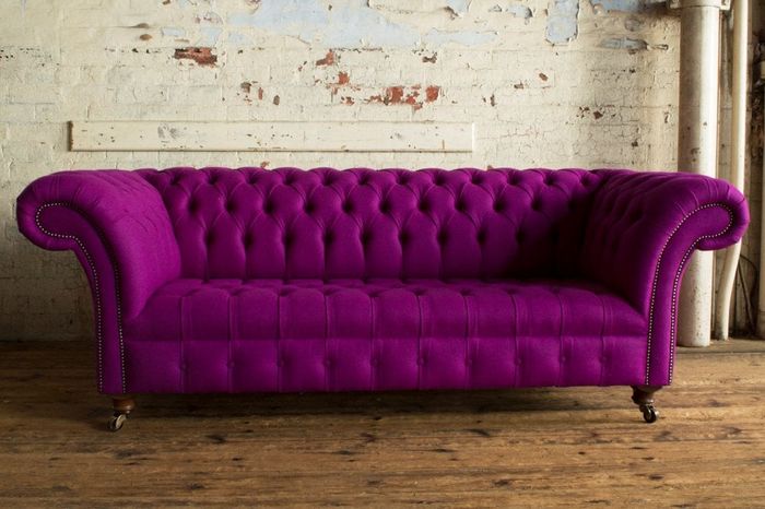 Chesterfield 3 Sitzers Klassische Luxus Lila Pink Rosa Sofa Couch Textil Couch