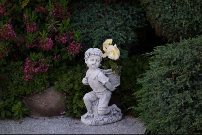 Junge Bub 40cm Figur Statue Figuren Skulptur Statuen Garten Dekoration S101147