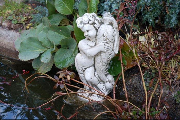 Gartenfigur Engel Fontaine 42cm Teichfigur Menschen Steinguss Gartendeko 228
