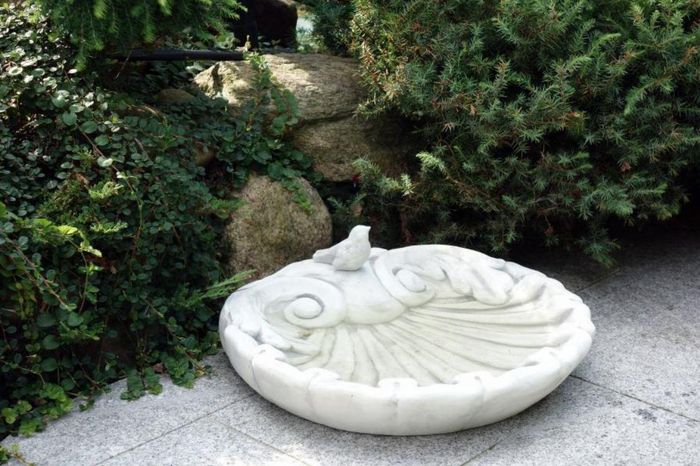 Vogel Tränke Skulptur Design Figur Statue Garten Figuren Statuen Skulpturen Neu