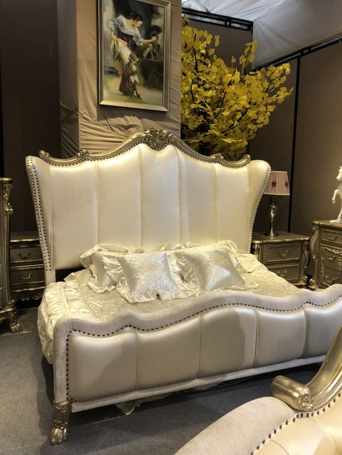 Double Leather Hotel Antique Beds Classic Bed Baroque Rococo Chesterfield Style