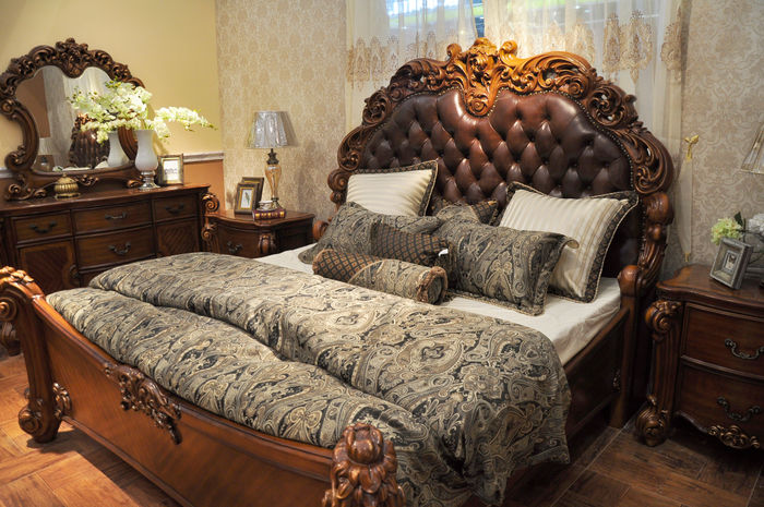 Baroque Rococo Chesterfield Classic Bed Style Double Leather Hotel Antique Beds