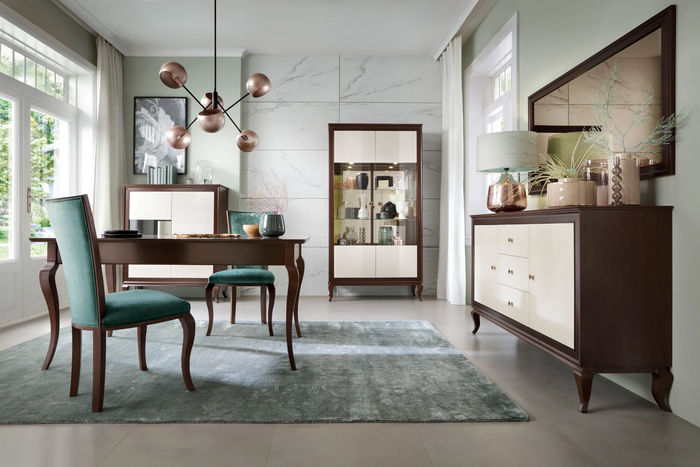 Stilvoller Esszimmer Set Vitrine Komplett Sideboard mit Spiegel Holzmöbel