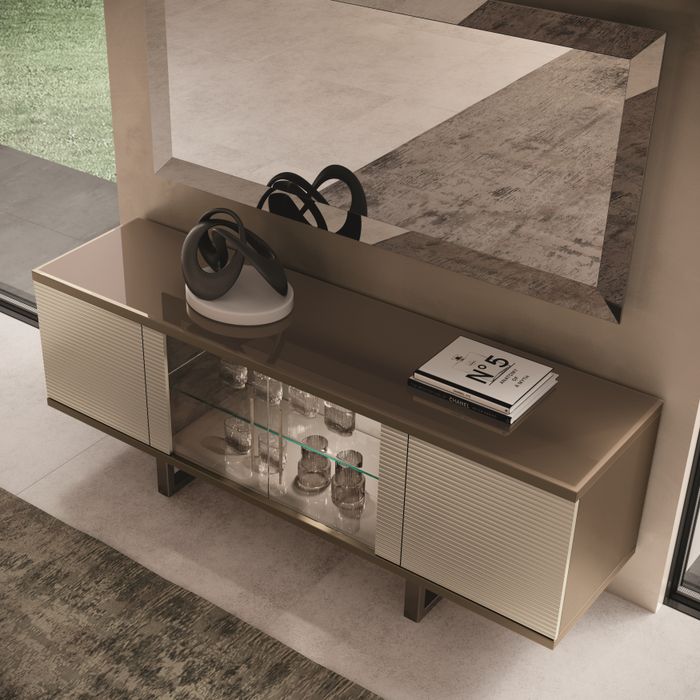 Sideboard mit Regalen – Für zusätzlichen Stauraum und modernes Design
