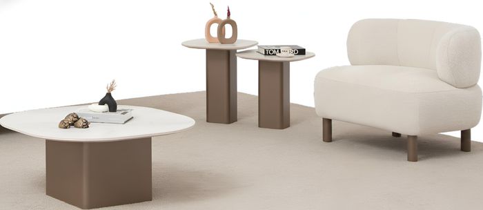 Weißes Wohnzimmer-Set – Weicher Sessel, Runder Couchtisch und Beistelltisch