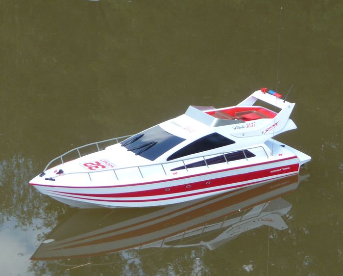 RC Boot POWER-YACHT TOP-Speed 25Km/H Länge 70cm "Ferngesteuert 2,4GHz"