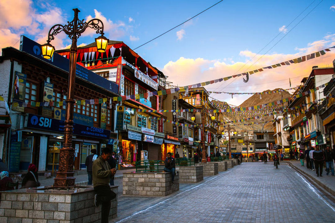 Leh Market