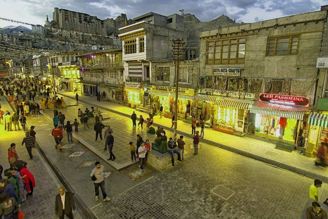 Leh Market