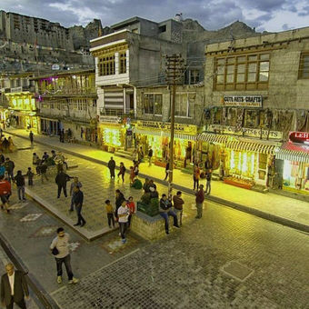 Leh Market