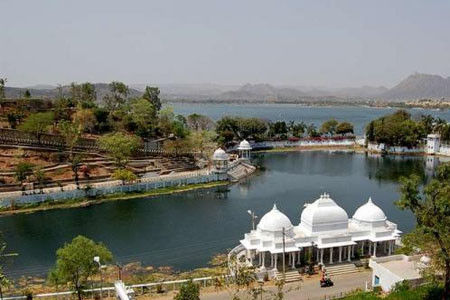 Fathesagar lake