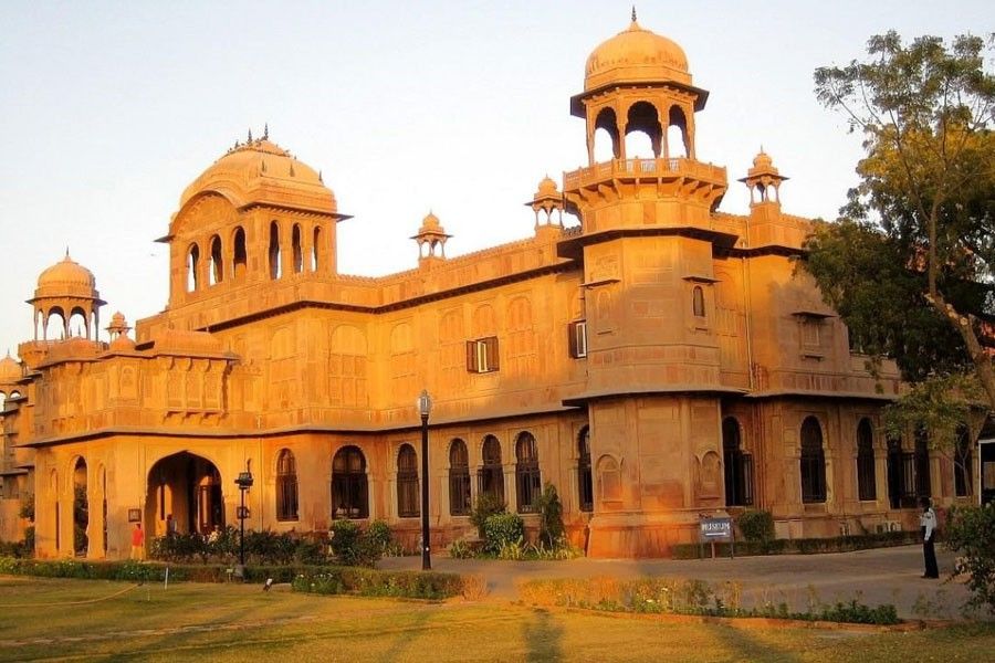 Lalgarh Palace