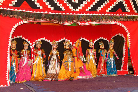 Puppet show at Chowki Dhani