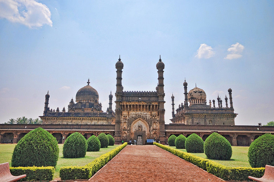 Bijapur Weekend Tours from Pune