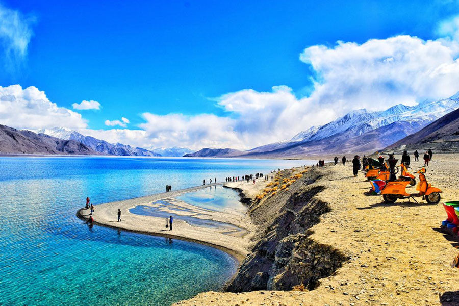 Ladakh Magical Tour