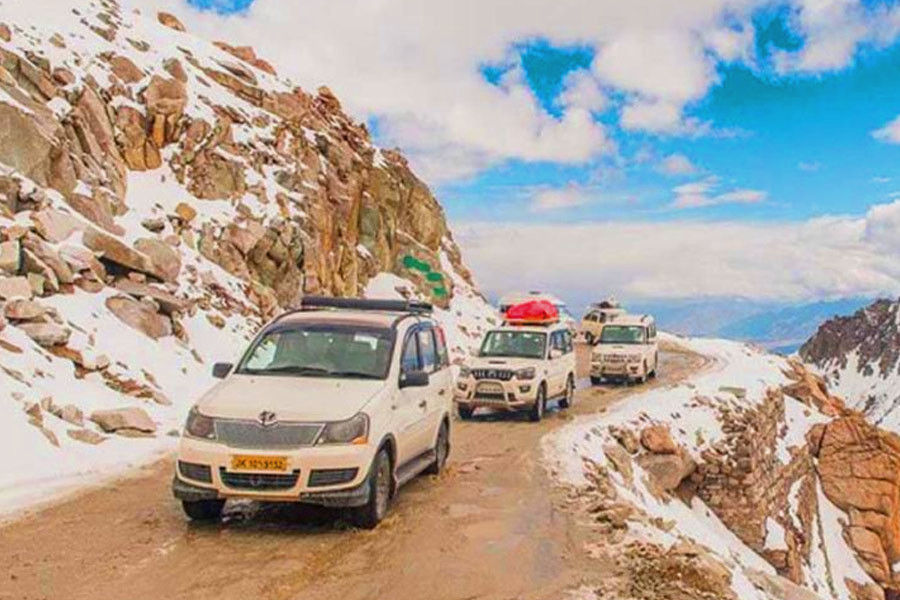 Trans-Himalayan Jeep Safari