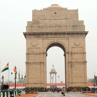 Golden Triangle Tour with Mandawa
