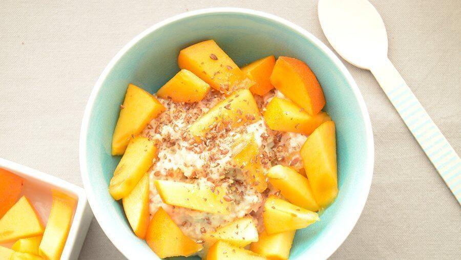 Quinoa-Brei mit Kaki