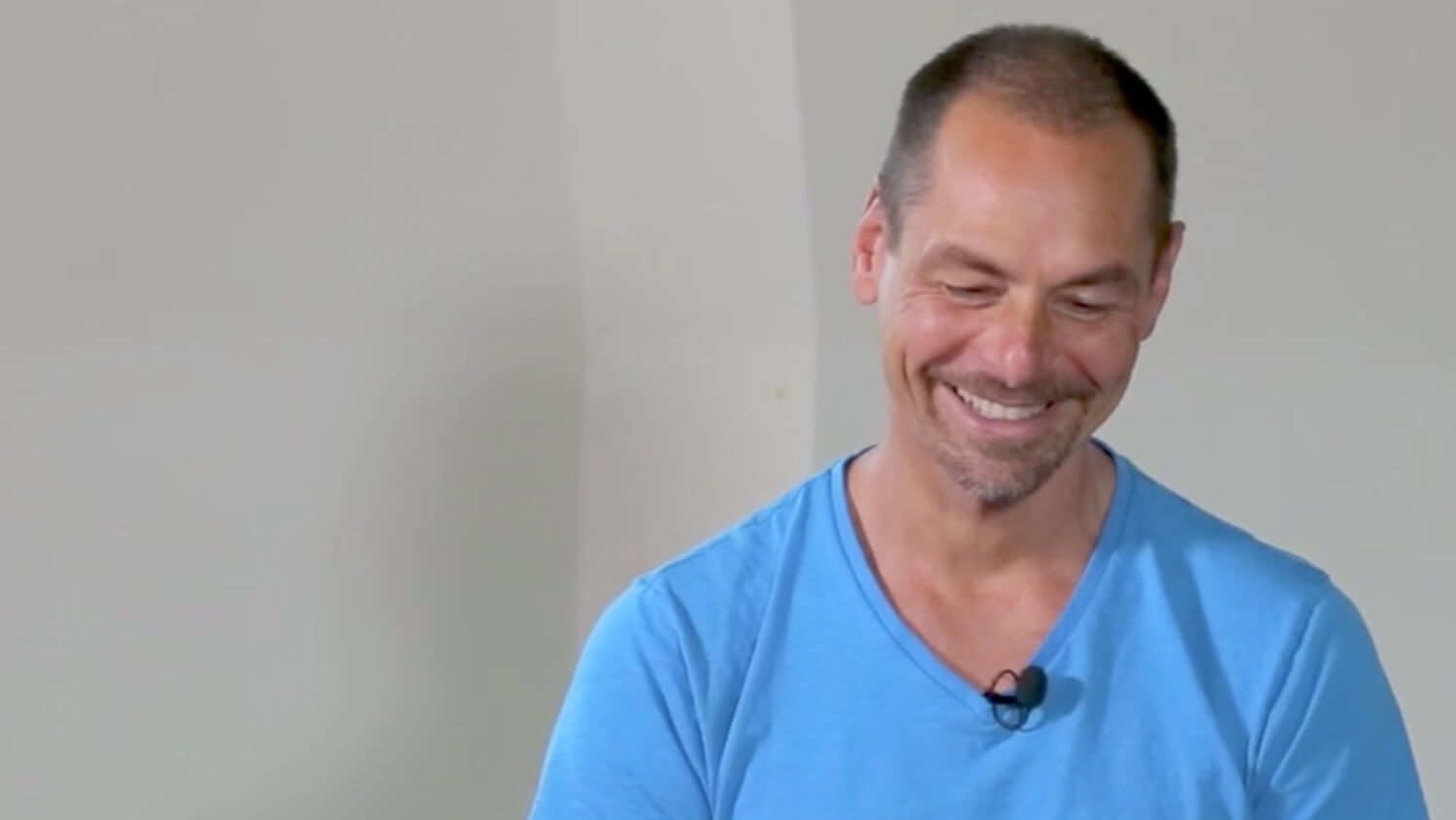 Yoga Video Timo Wahl über Yoga, Buddhismus und Achtsamkeit