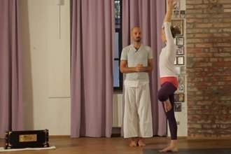 Yoga Video Baum - Vrksasana