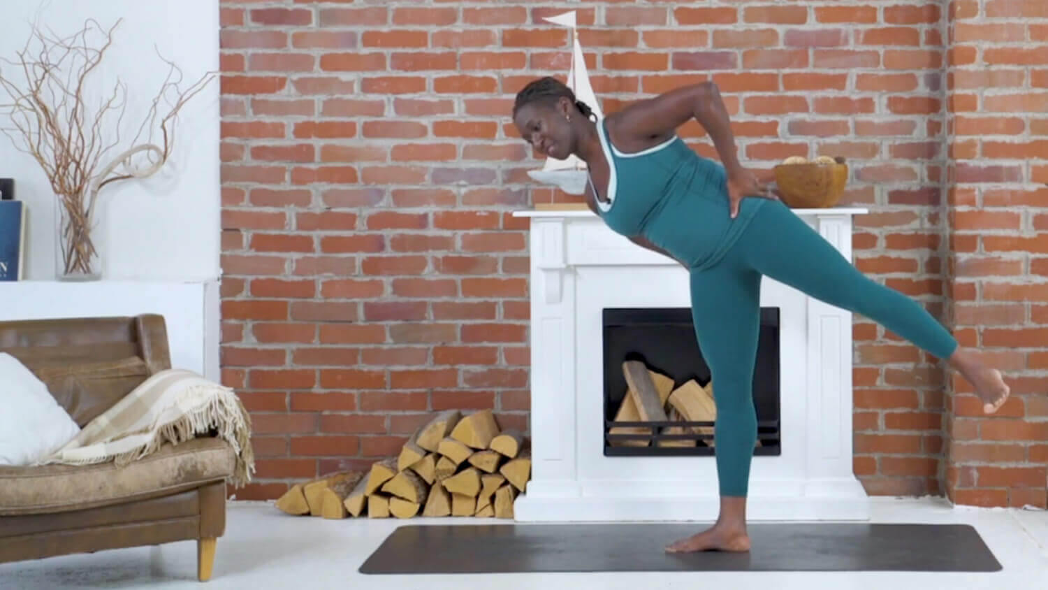 Yoga Video Stabiles Becken und kräftiges Fußgewölbe: Postnatal Yoga