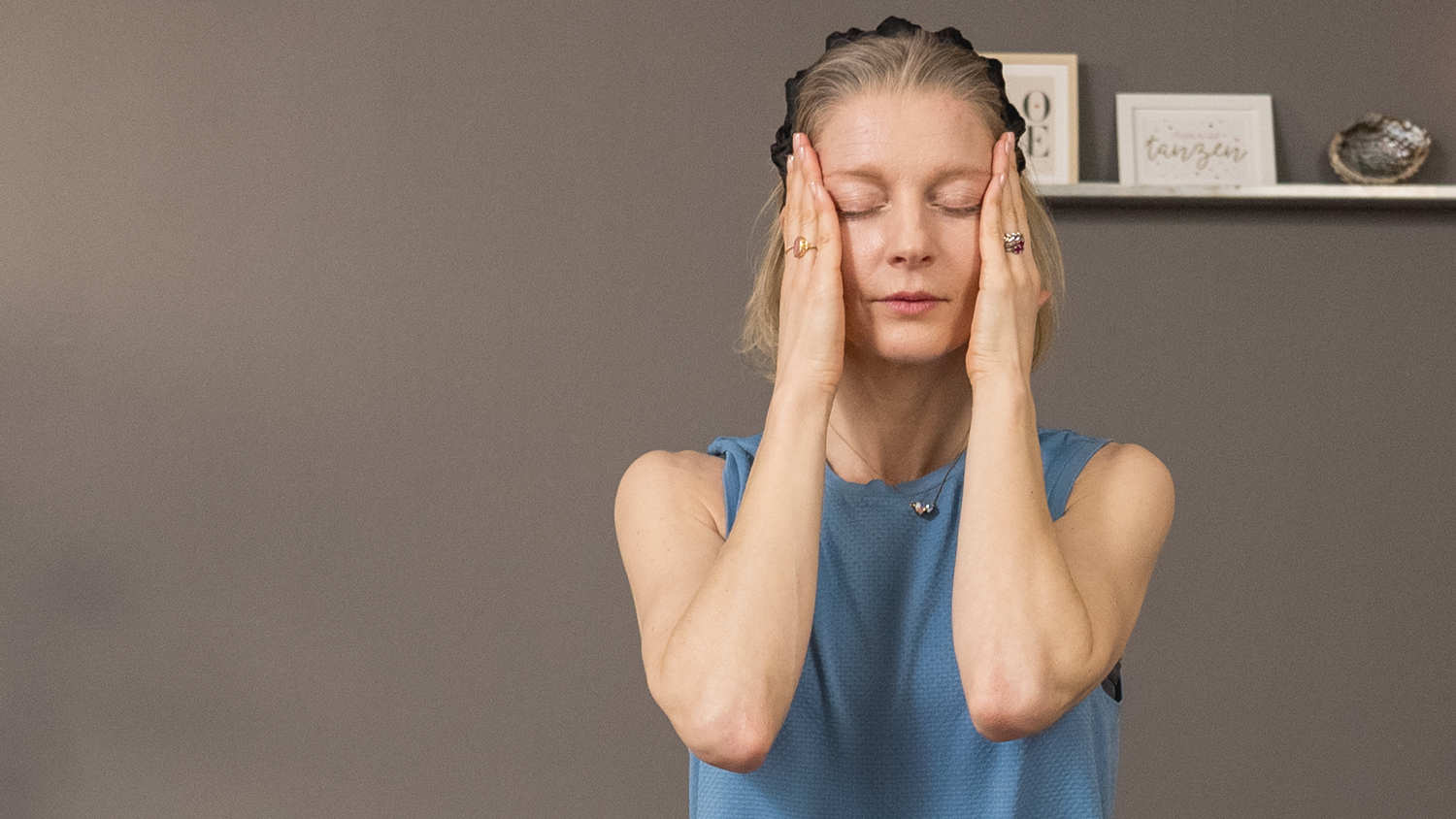 Anna Rech Face Yoga und Tapping