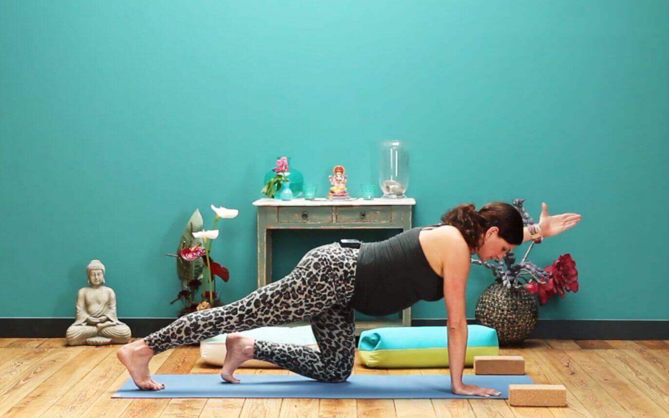 Yoga Video Rundum Glücklich in der Schwangerschaft