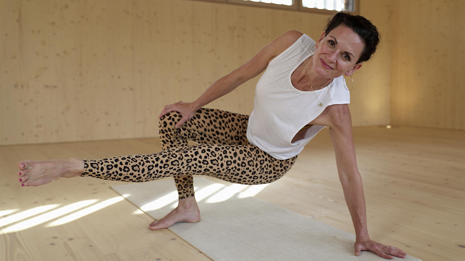 seite kraeftigung yoga