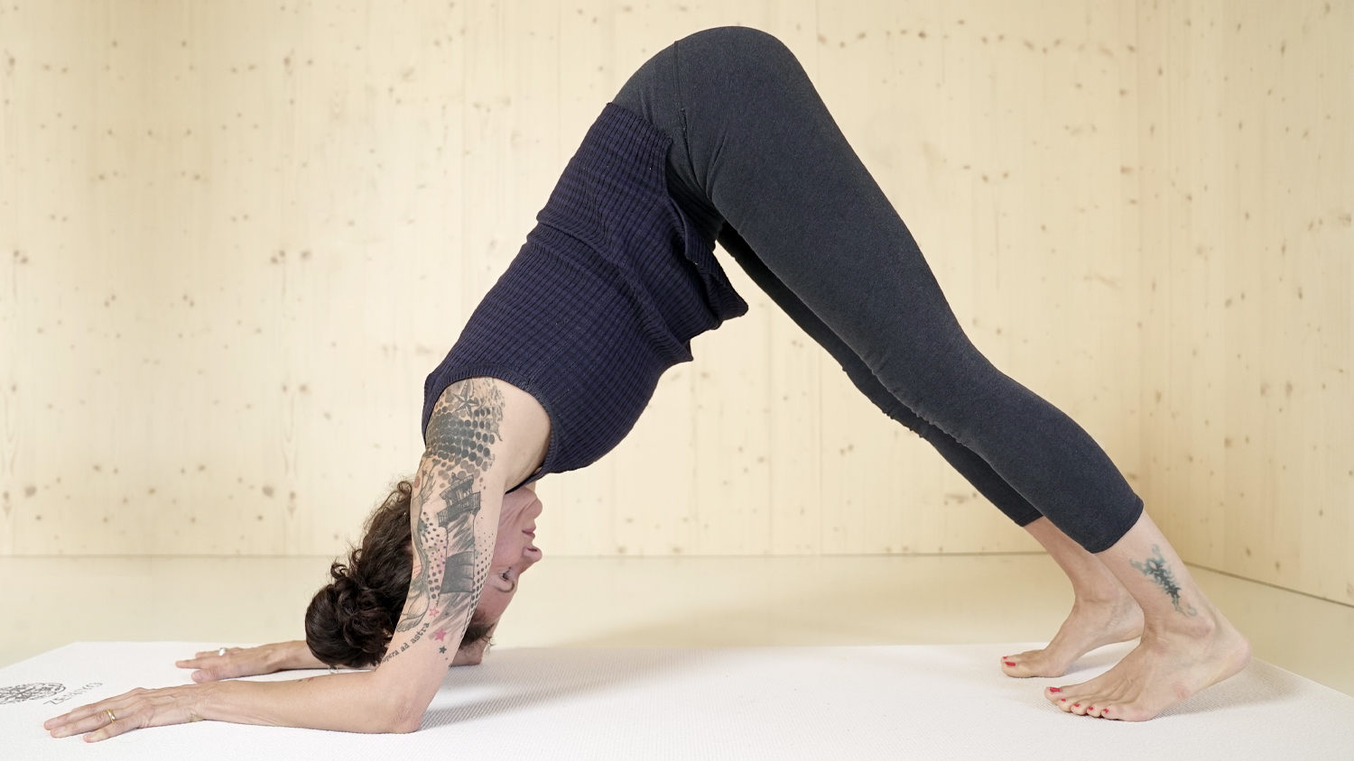 Tutorial_Shishumarasana_Delfin