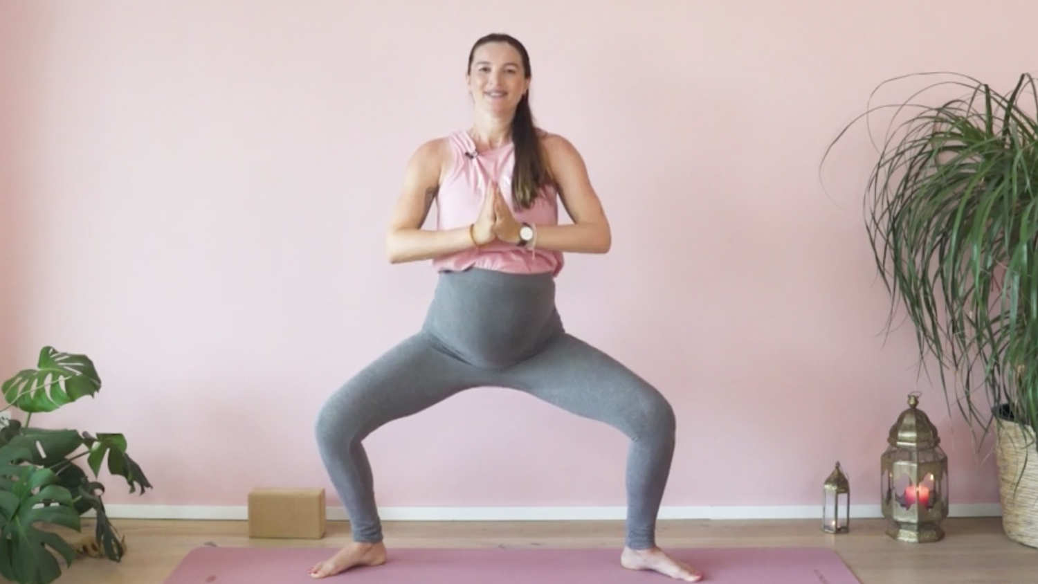 Wanda Badwal: Schwangeren-Sequenz im Stehen