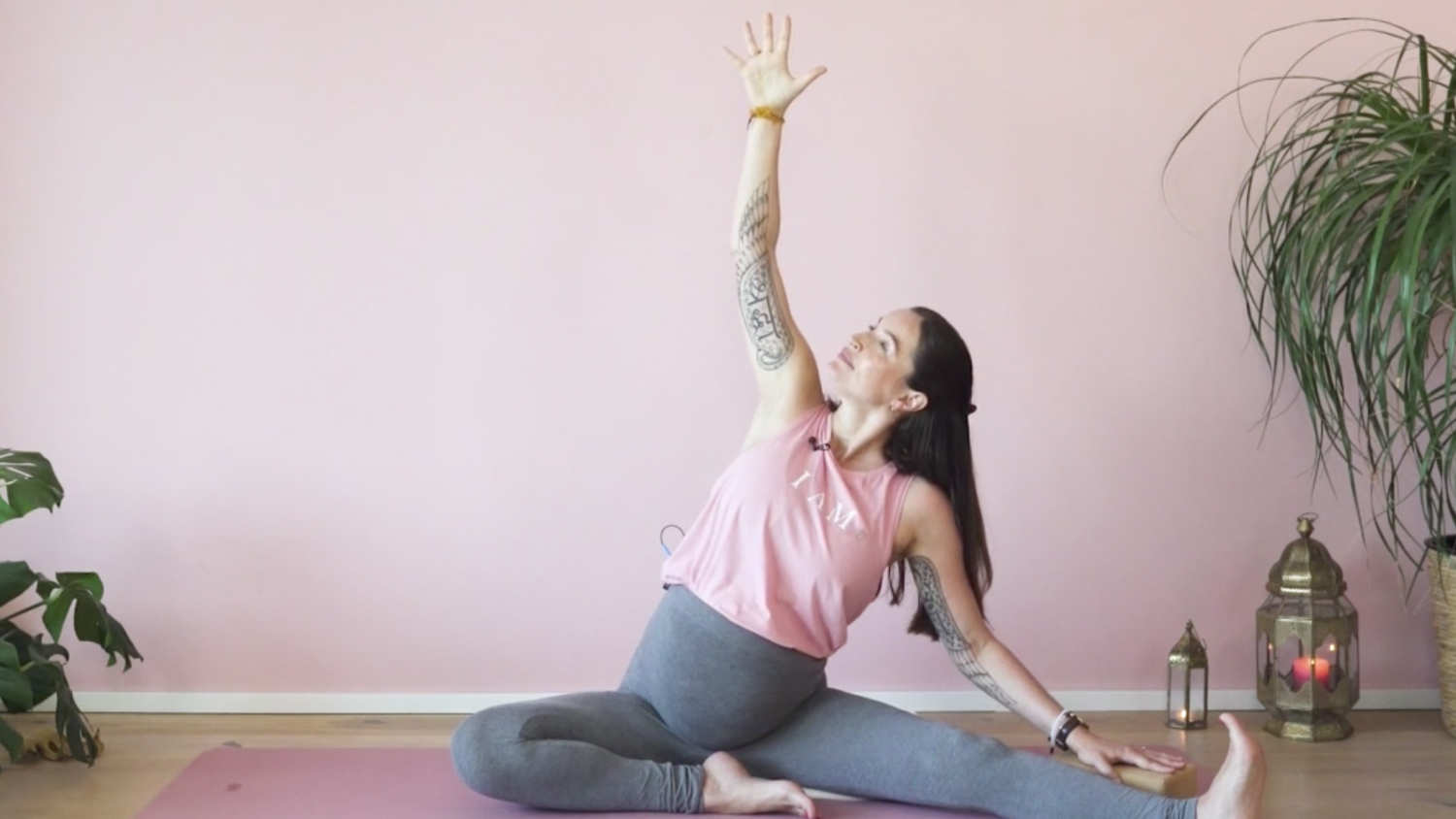 Schwangeren-Sequenz im Sitzen mit Wanda Badwal