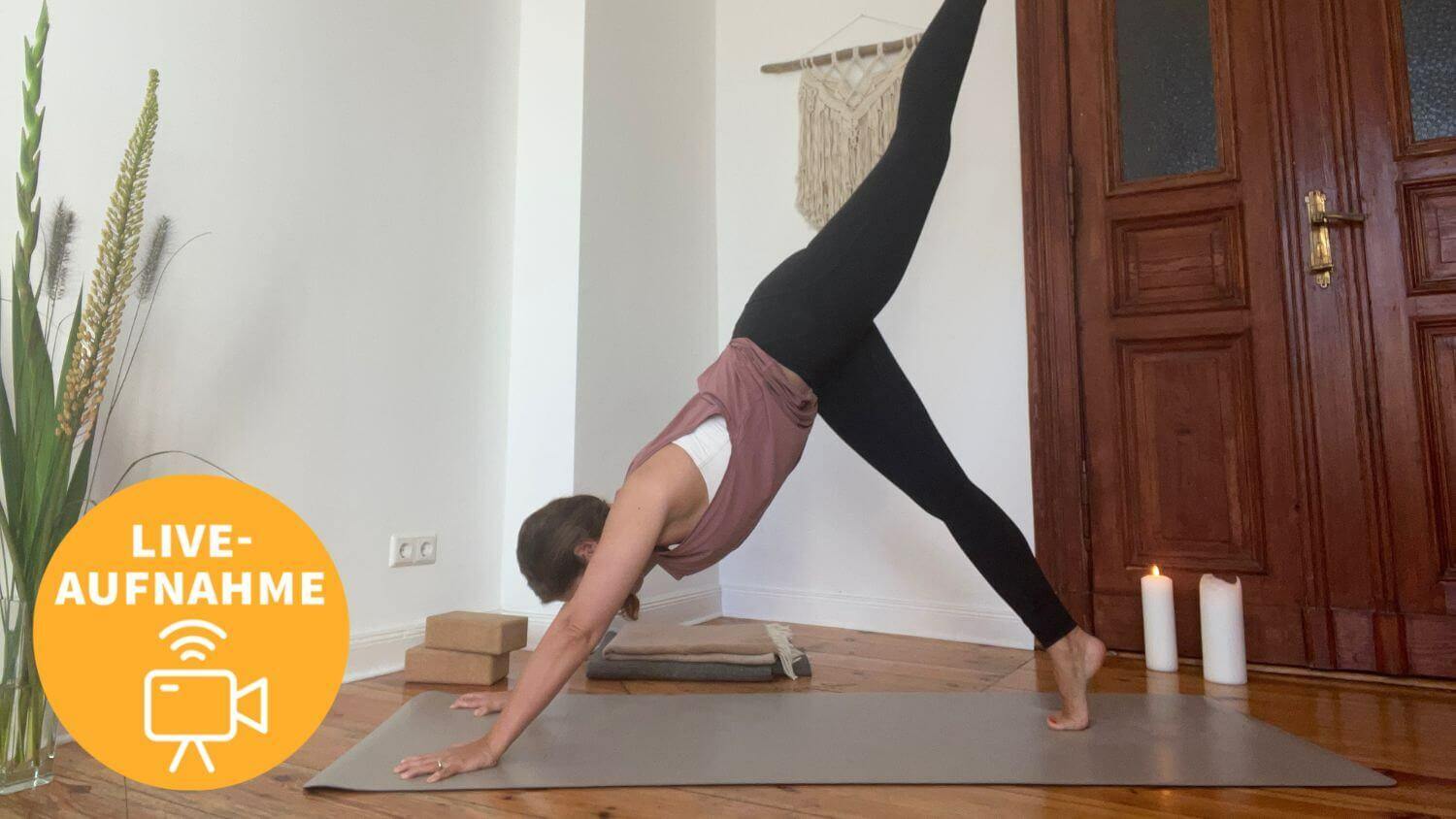 Yoga Video 09.09.22: Starte mit Anusara liebevoll in den Tag (live)