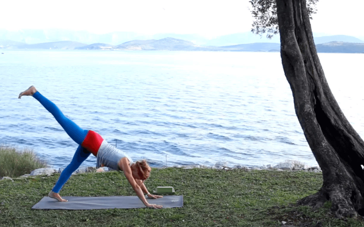 Yoga Video Zeitlupen-Yoga: Sonnengrüße und Co.