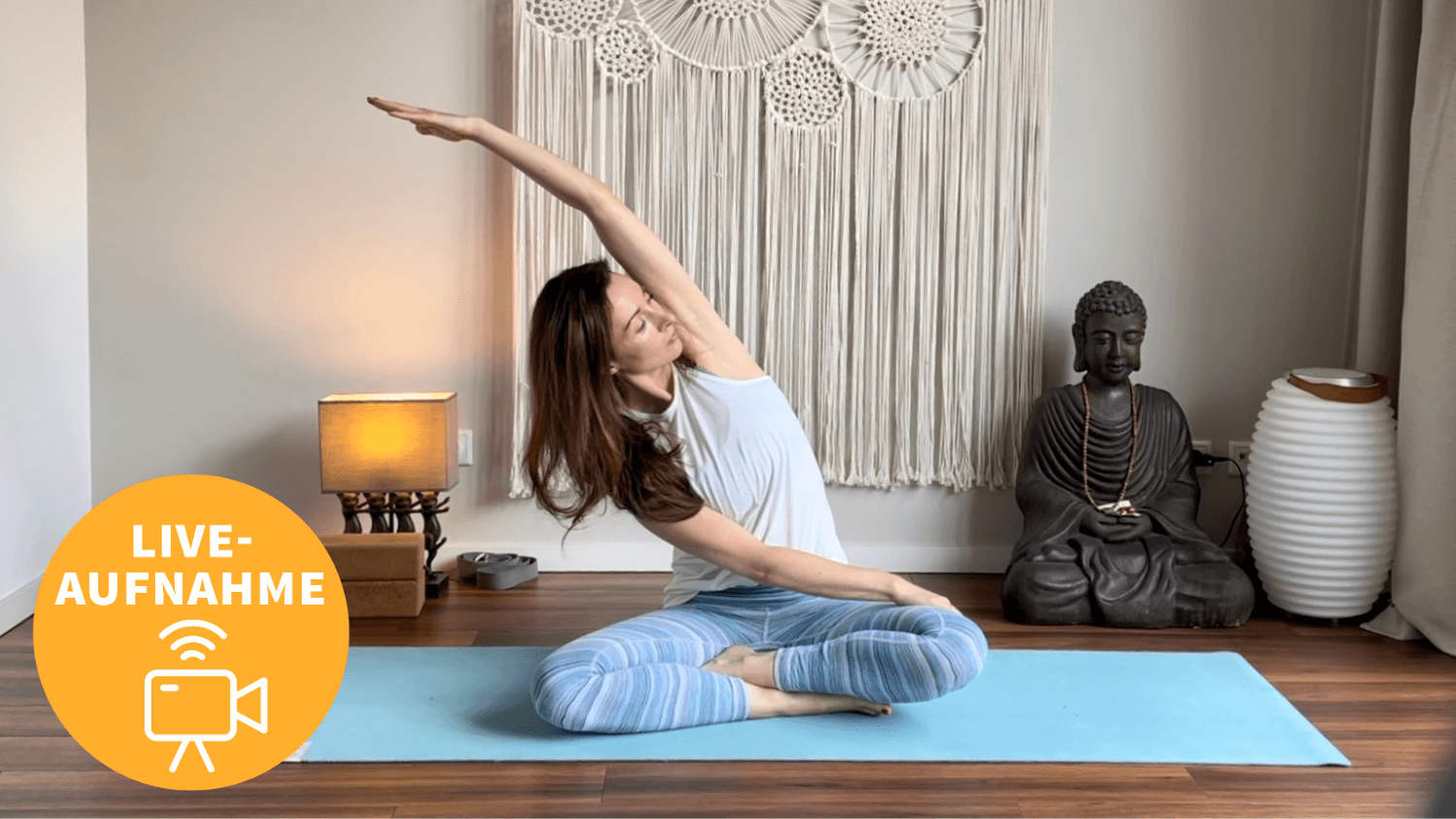 Yoga Video 16.08.23: Morgenyoga – lange Beine, starker Rücken (live)